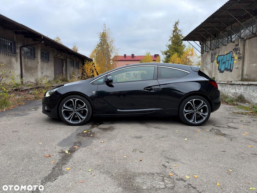 Opel Astra 2014 photo 4