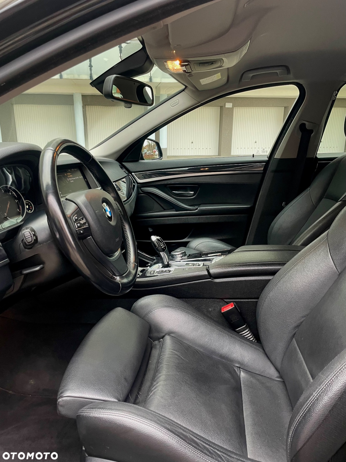 BMW Seria 5 520d Luxury Line - 24