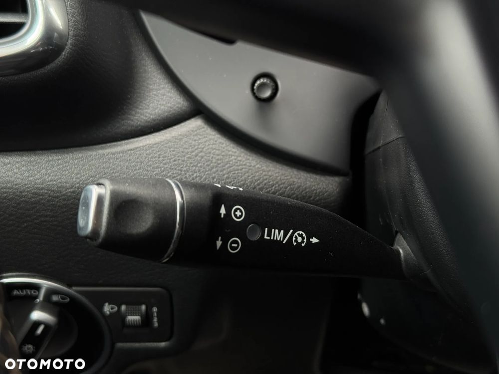 Infiniti Q30 2.2d Sport AWD 7DCT - 30