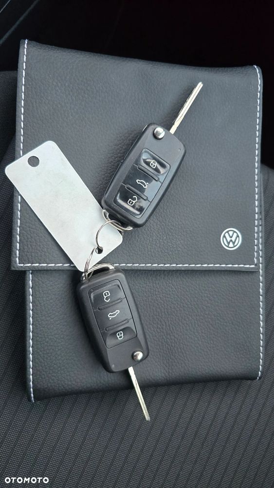 Volkswagen up! sound - 40
