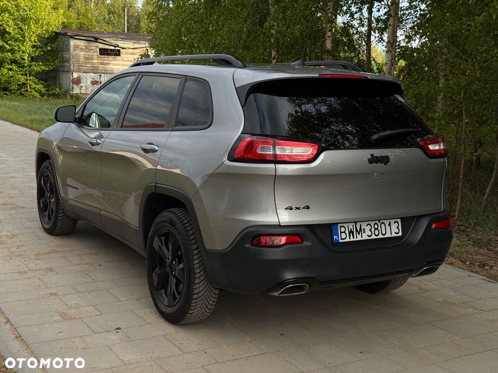 Jeep Cherokee - 15