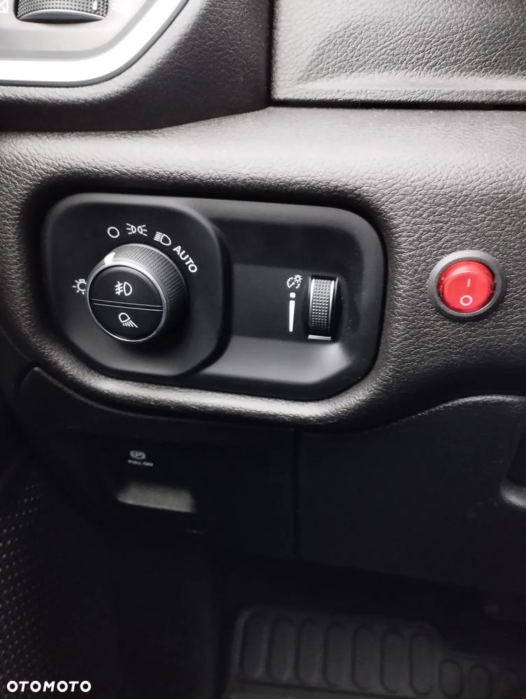 Dodge RAM - 20