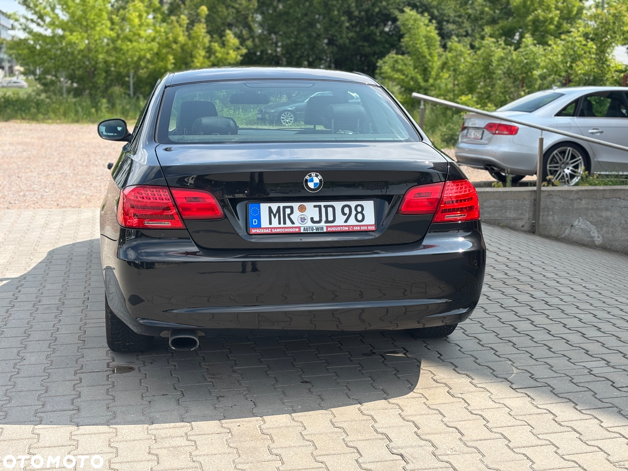 BMW Seria 3 318i Coupe - 9