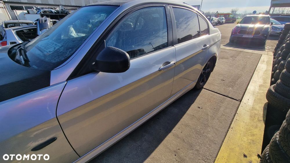 BMW 3 E90 2.0 D 2008R 105kW cały na części - 4
