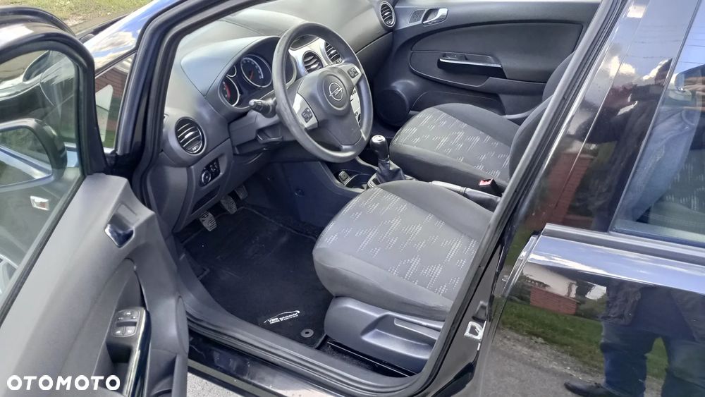 Opel Corsa 1.2 16V Cosmo - 16