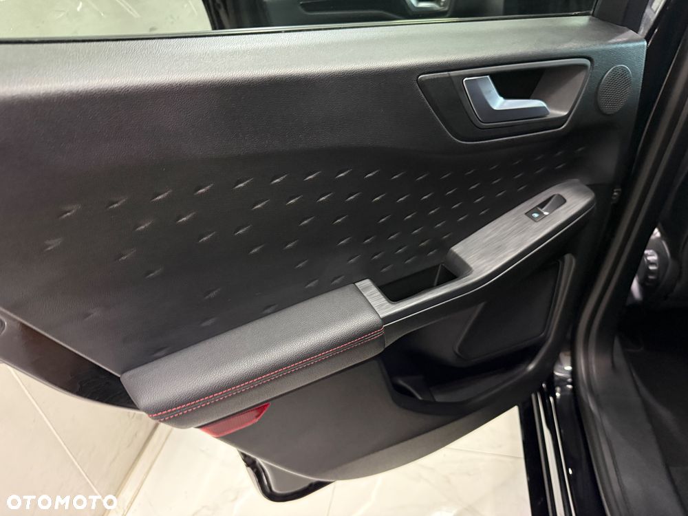 Ford Kuga 1.5 EcoBoost ST-LINE X - 12