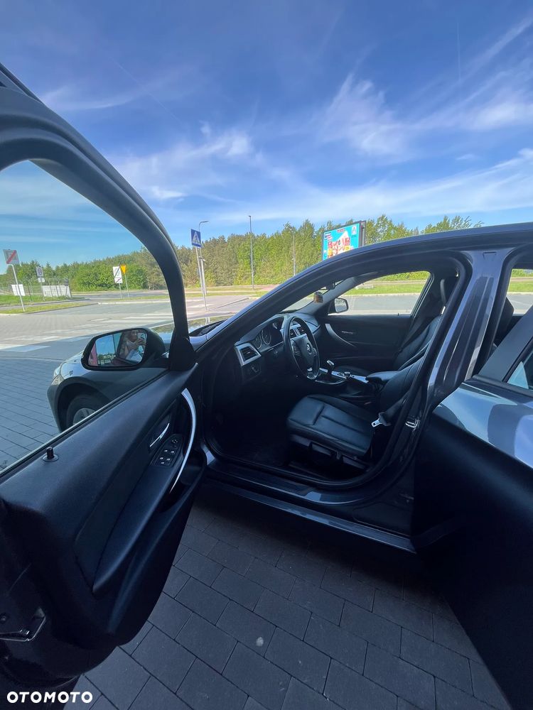 BMW Seria 3 318d - 8