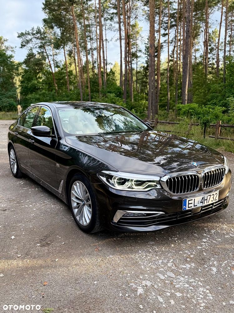 BMW Seria 5 520d xDrive Luxury Line - 3