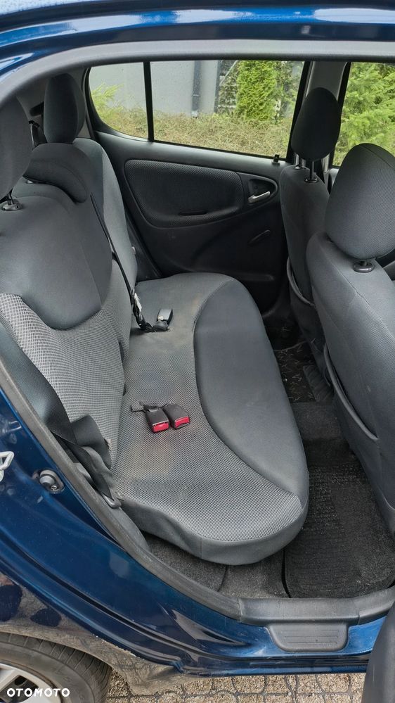 Toyota Yaris - 16