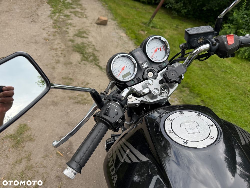 Honda Hornet - 12