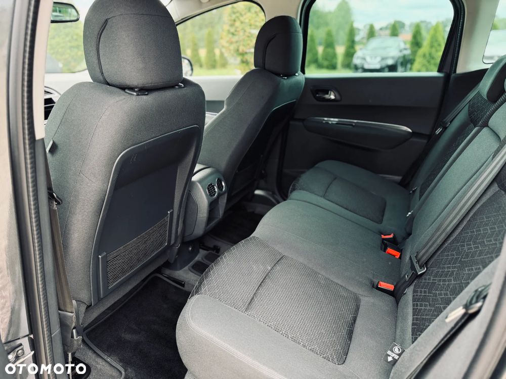 Peugeot 3008 Hybrid4 - 14