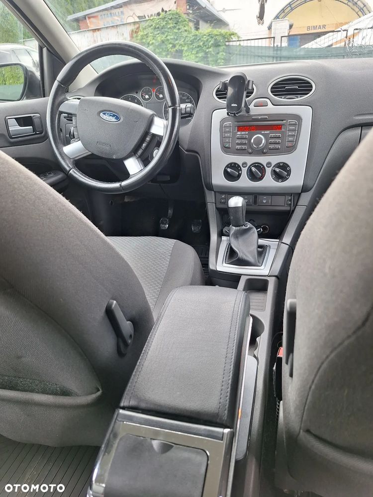 Ford Focus 1.8 FF Ambiente - 8