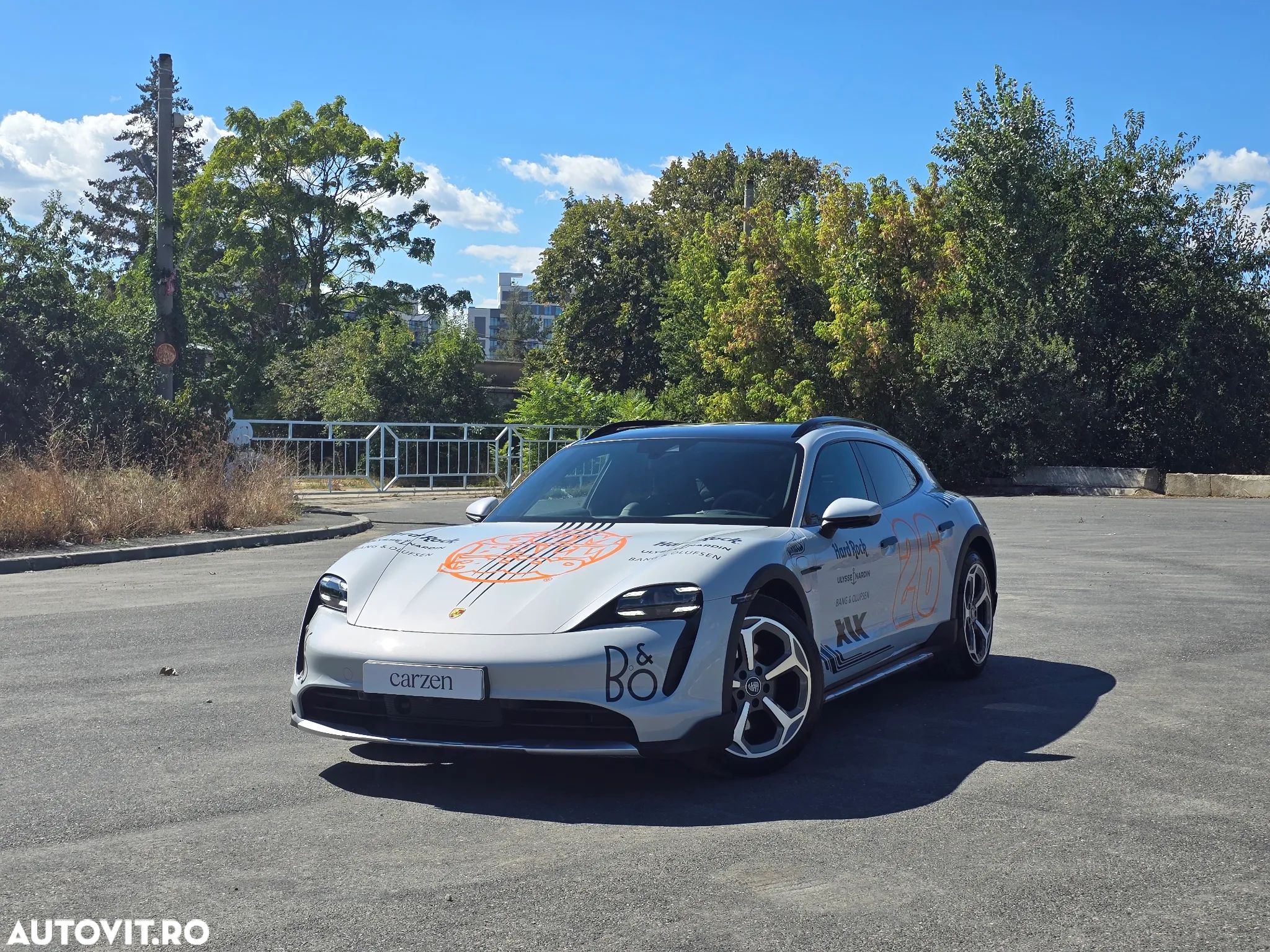 Porsche Taycan - 1