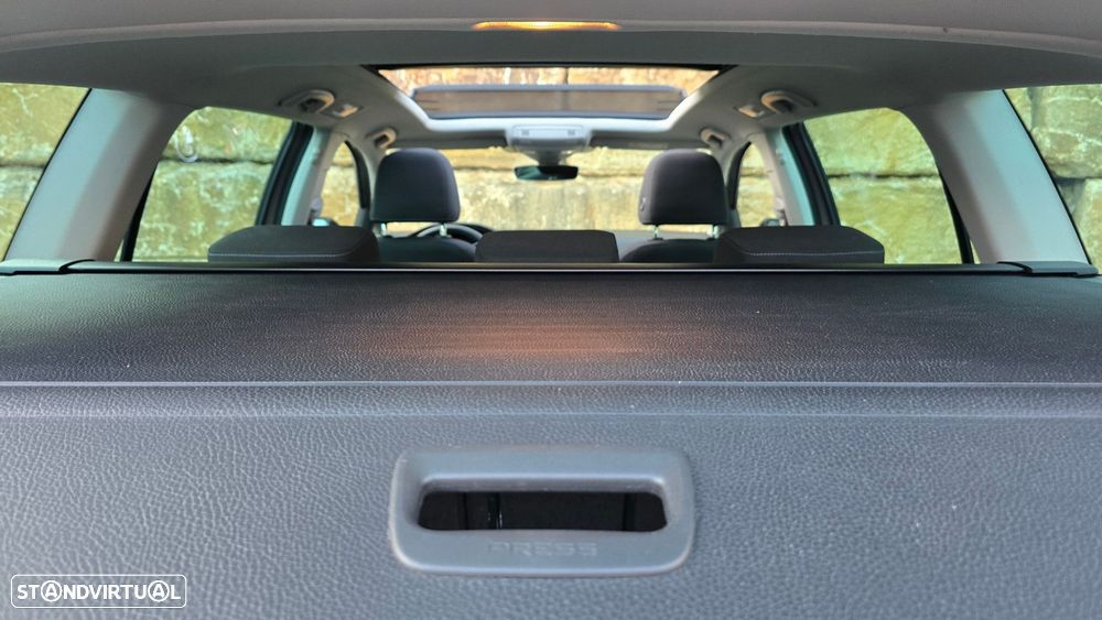 VW Golf Variant 1.6 TDi SCR IQ.DRIVE - 57