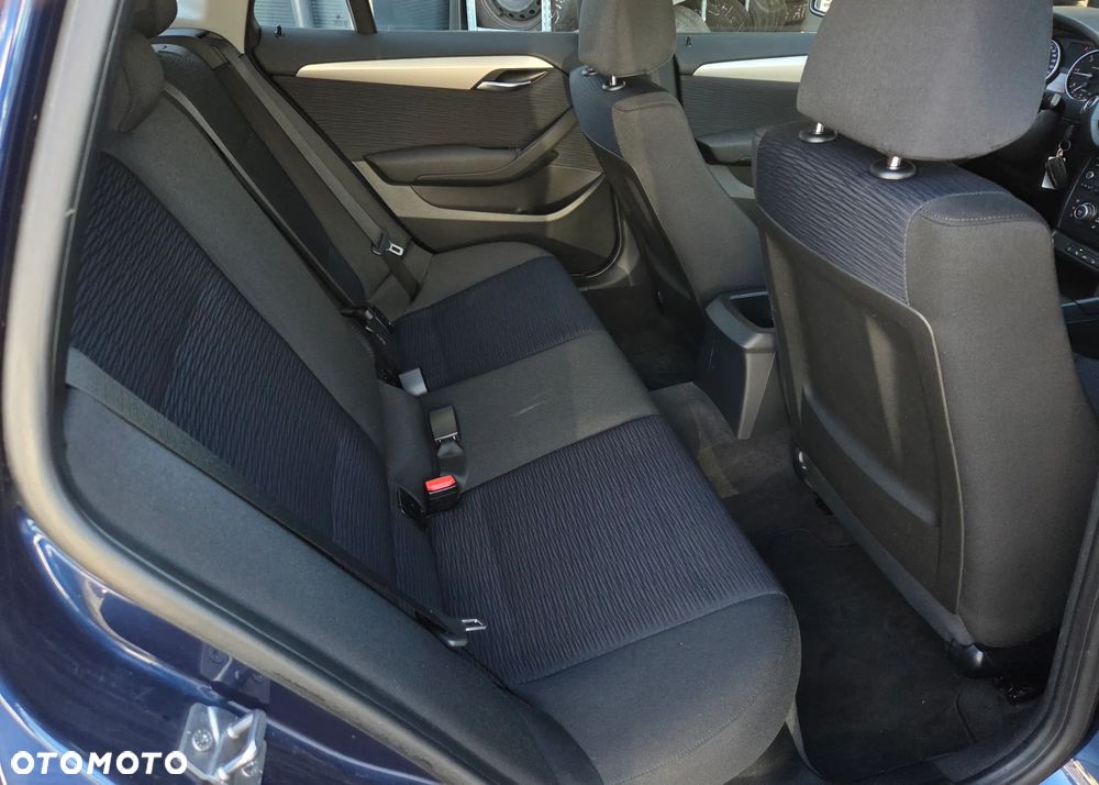BMW X1 xDrive18d xLine - 12