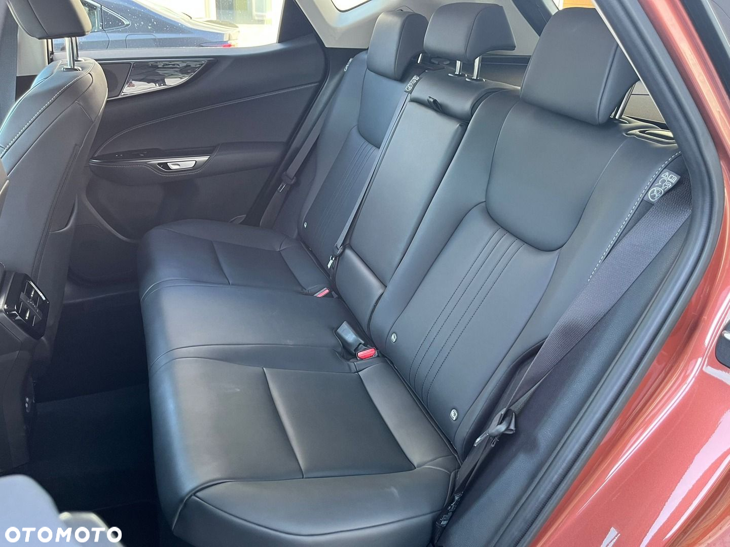 Lexus NX - 7