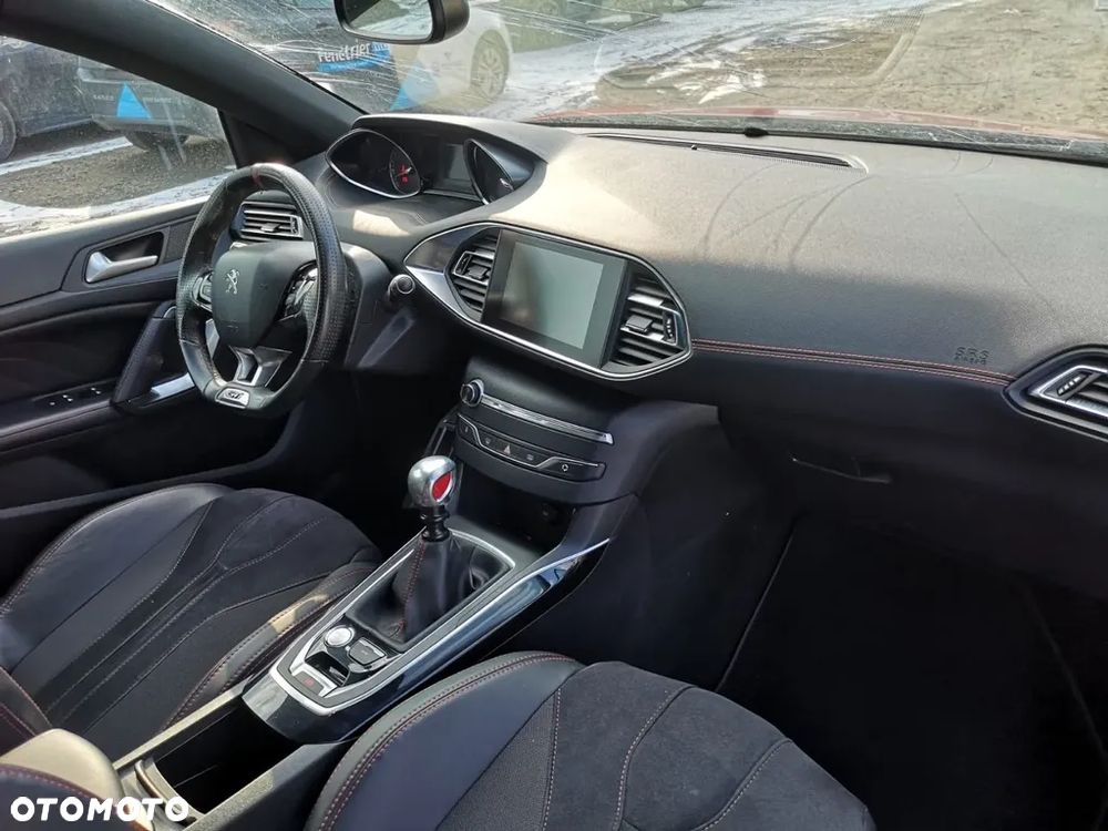 Peugeot 308 1.6 e-THP GTi by Sport S&S - 19