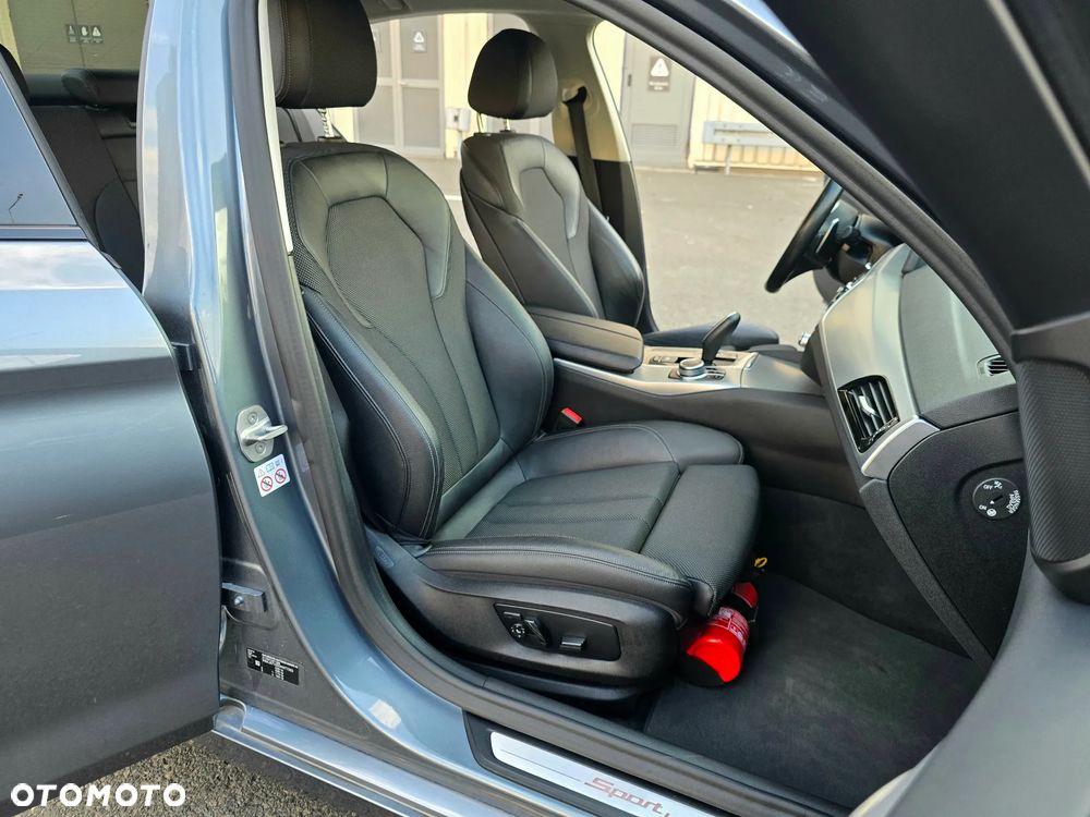 BMW Seria 5 530i xDrive Luxury Line sport - 20