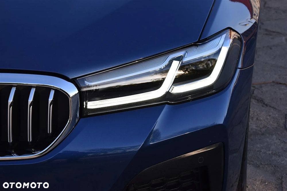 BMW Seria 5 520d MHEV - 10