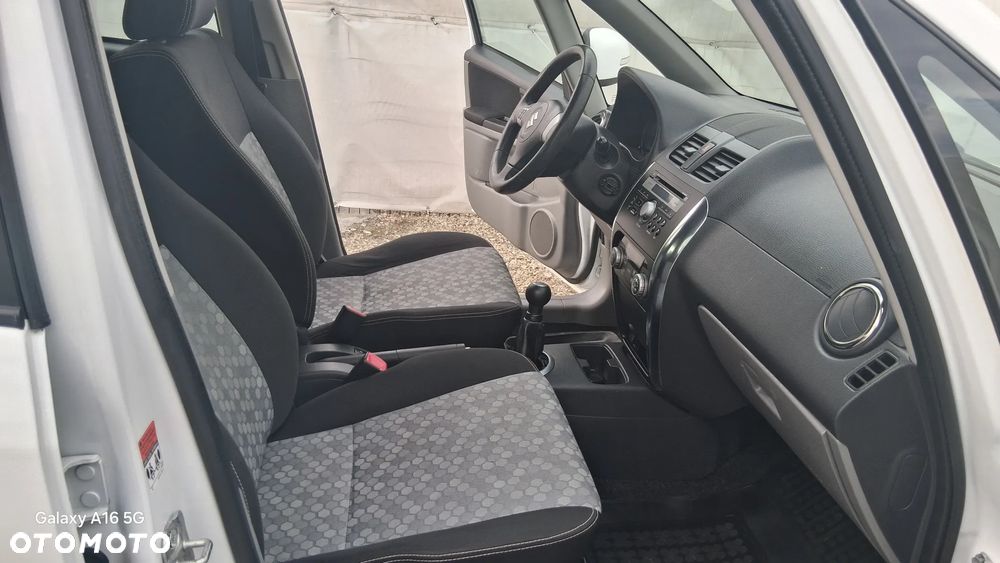 Suzuki SX4 1.6 VVT 4x4 Comfort - 12