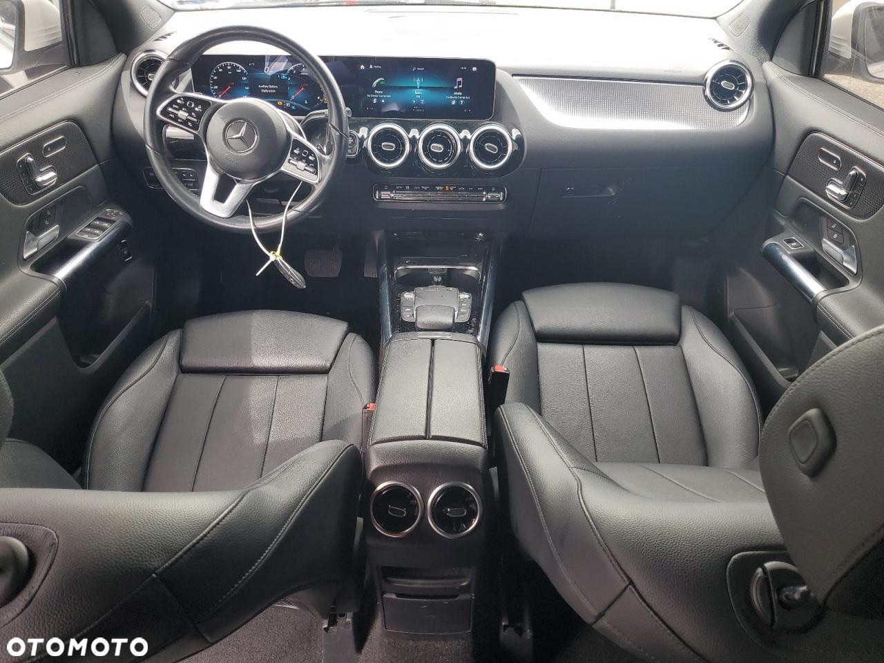 Mercedes-Benz GLA 250 8G-DCT - 8