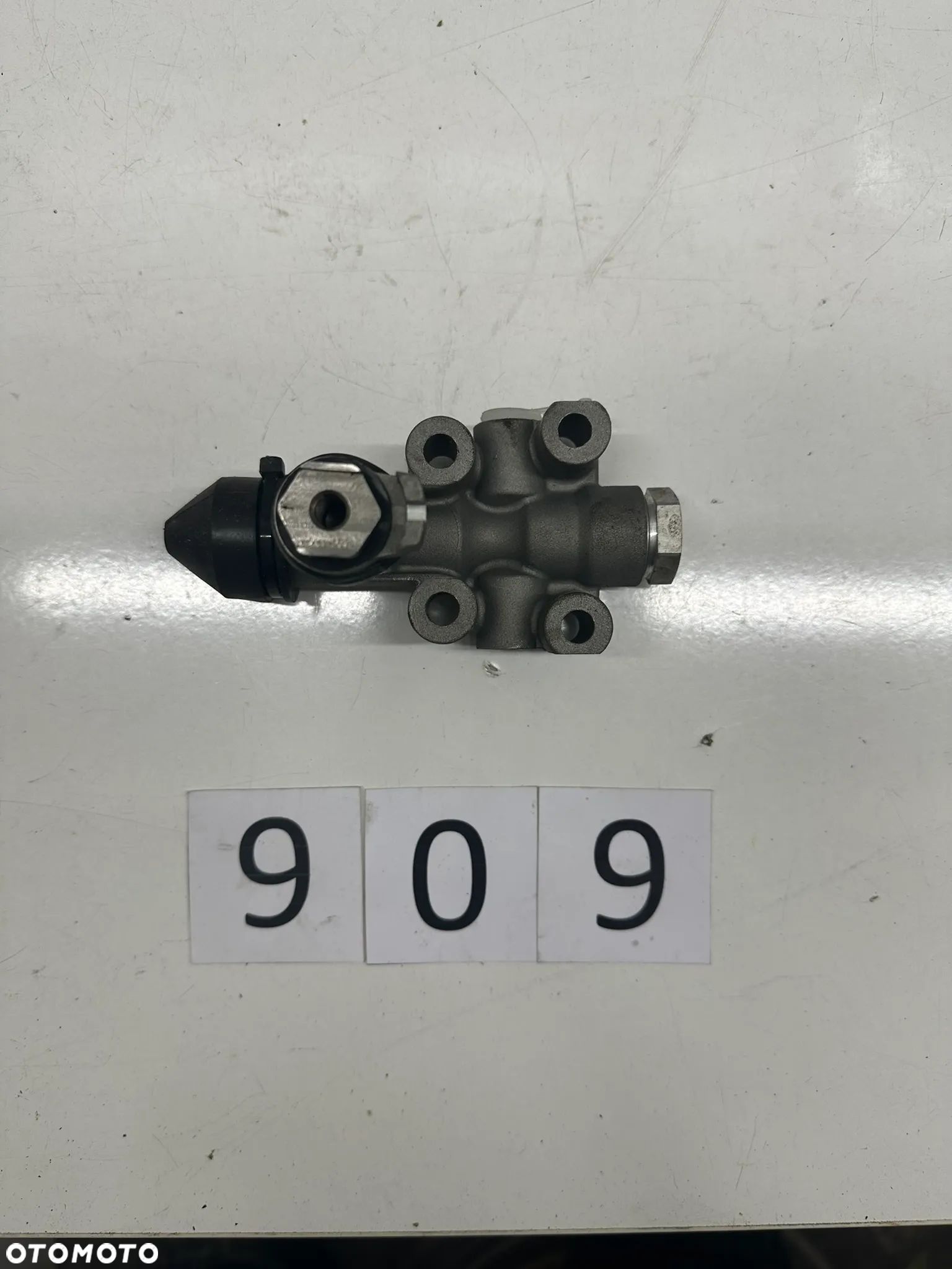 Zawór poziomujący Mercedes A 0003282830, Knorr Bremse SV1269 - 1