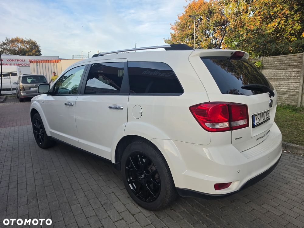 Fiat Freemont 2.0 Multijet Lounge AWD - 12