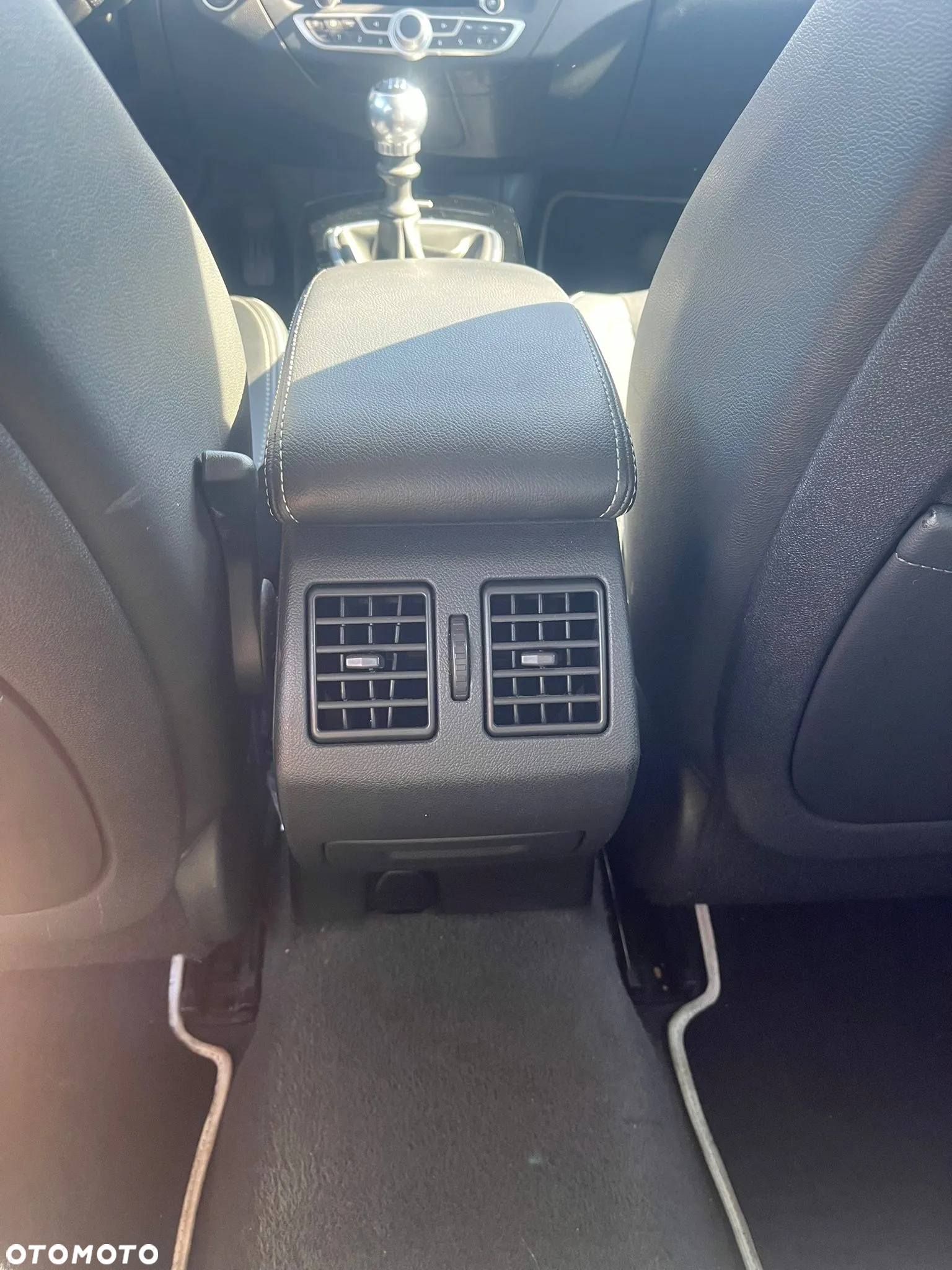 Renault Laguna Grandtour ENERGY dCi 130 FAP Start-Stop Bose Edition - 37