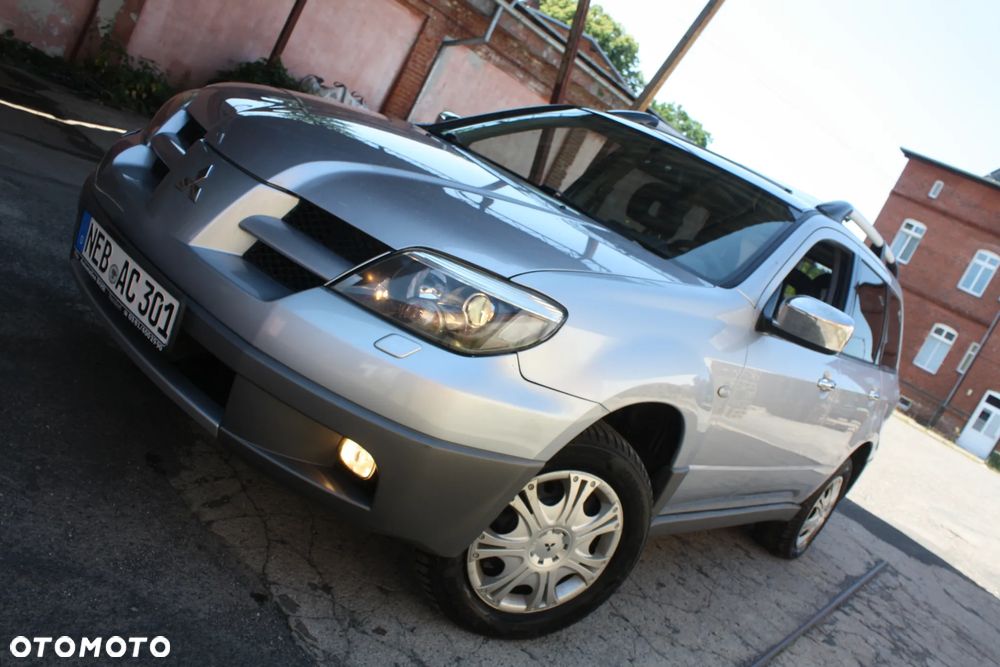 Mitsubishi Outlander 2.0 Sport 4WD - 9