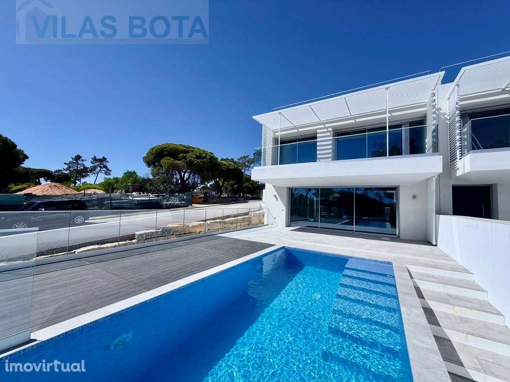 Moradia Luxuosa Moderna no Triângulo Dourado - Grande imagem: 2/23