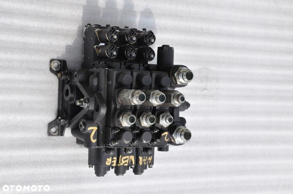 ROZDZIELACZ HARVESTER/ PARKER K170LS-03-FI04-117 - 6