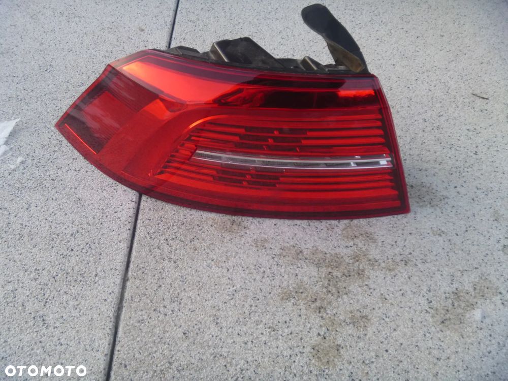 VW VOLKSWAGEN PASSAT B8 SEDAN LAMPA TYLNA LEWA 3G5945207C - 1