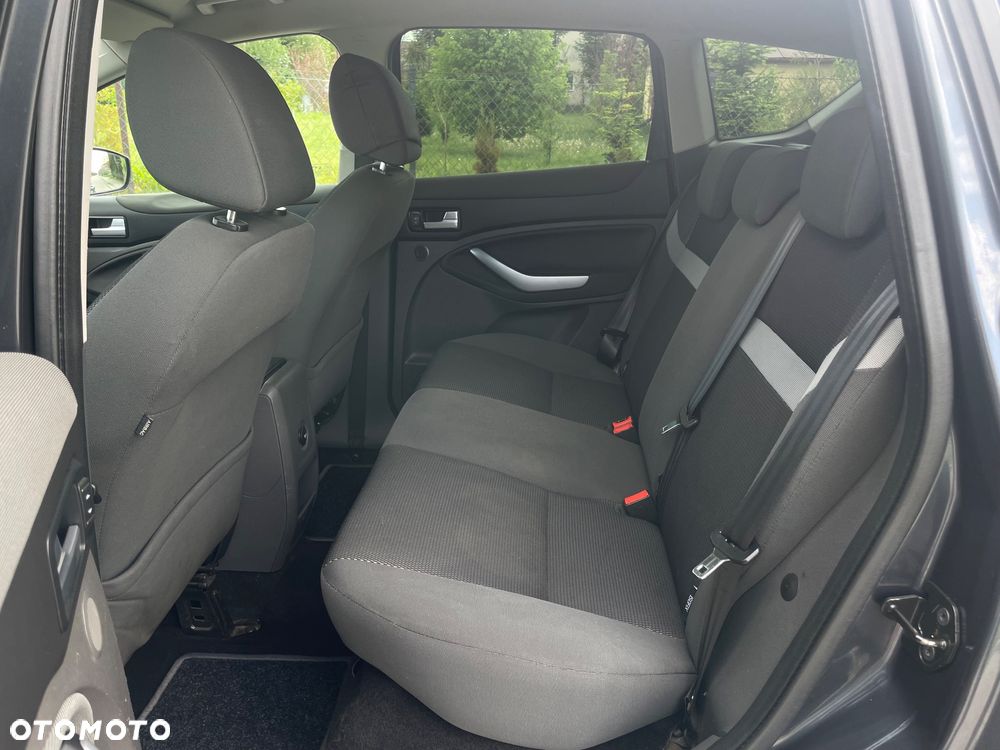 Ford Kuga 2.0 TDCi 2x4 Trend - 10