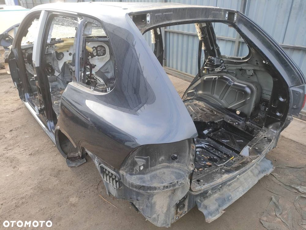 ĆWIARTKA BŁOTNIK LEWY TYŁ PORSCHE CAYENNE  I - 3