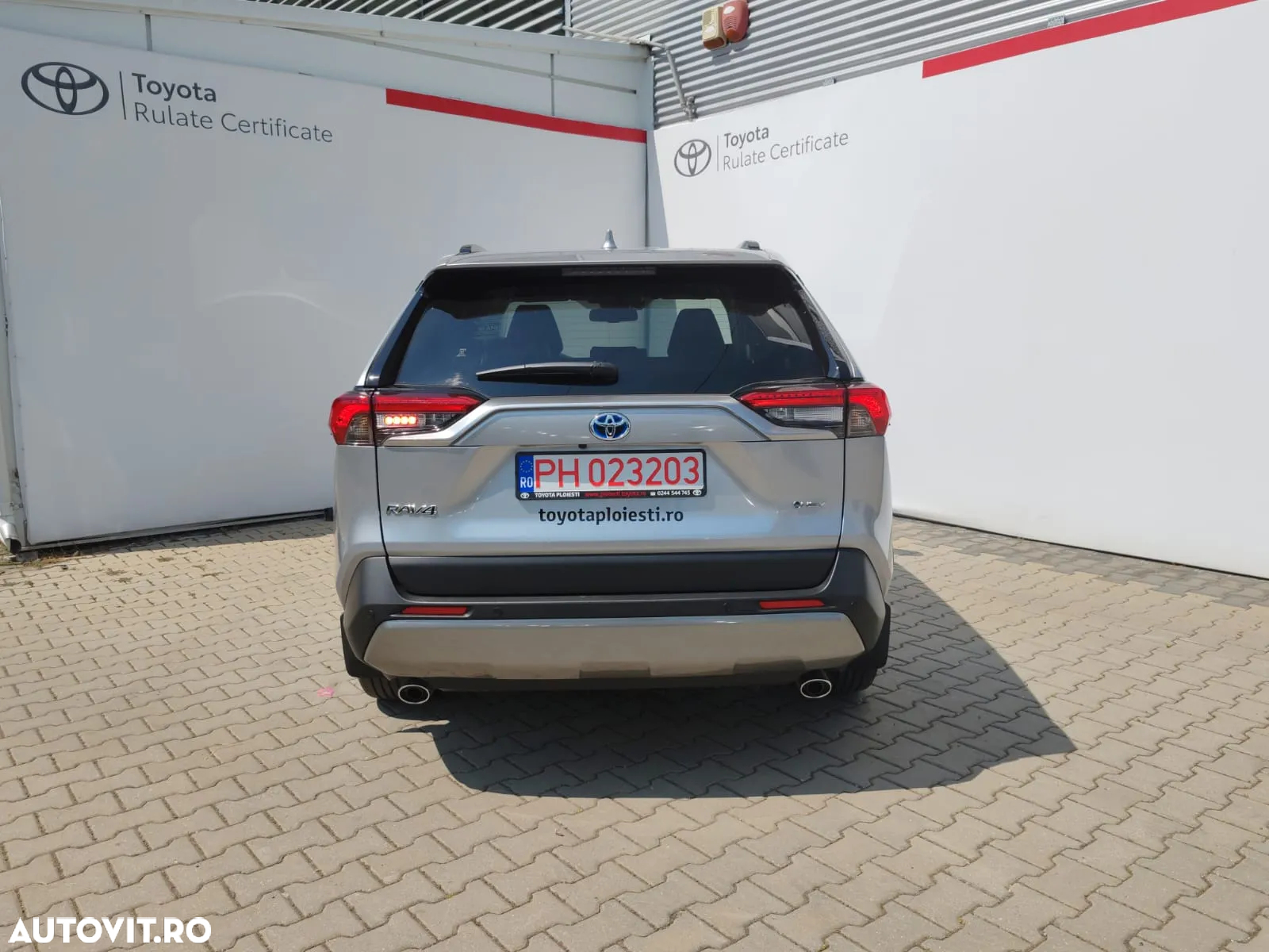 Toyota RAV4 2.5 Hybrid VVT-iE 4x4 Luxury - 16