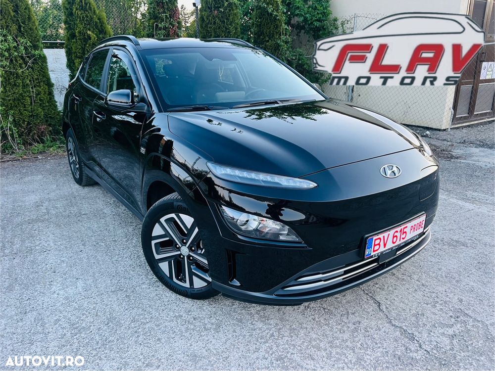 Hyundai KONA Select - 2