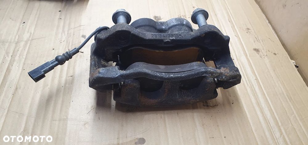 Zacisk hamulcowy lewy przód przedni Ford Transit Custom MK8 - 6