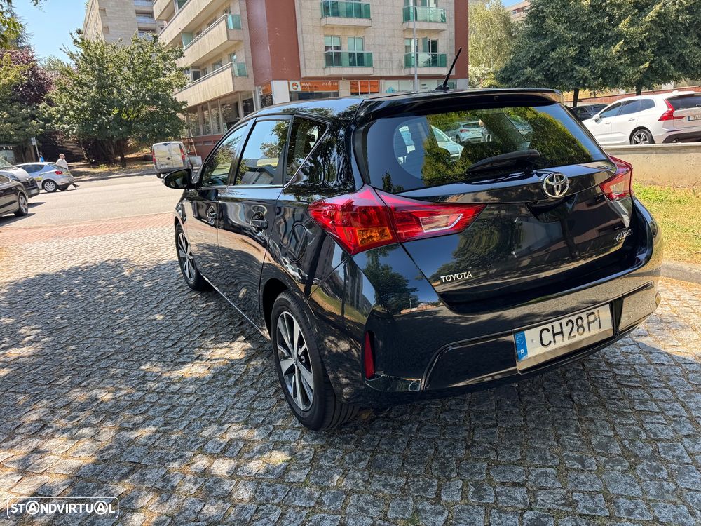 Toyota Auris 1.4 D-4D Comfort+VSC - 3