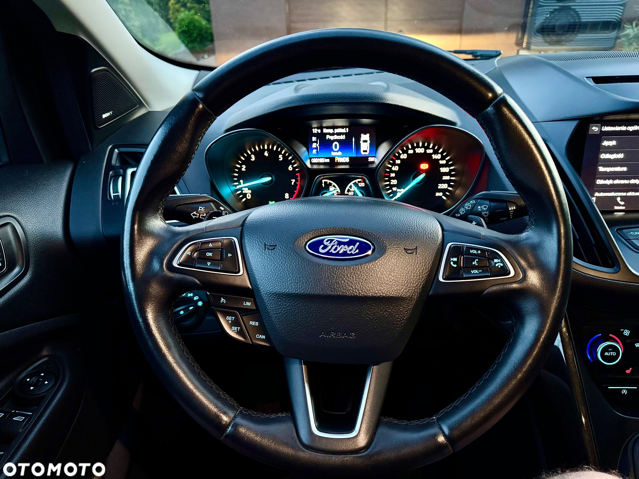Ford Kuga 1.5 EcoBoost 4x4 Titanium - 22