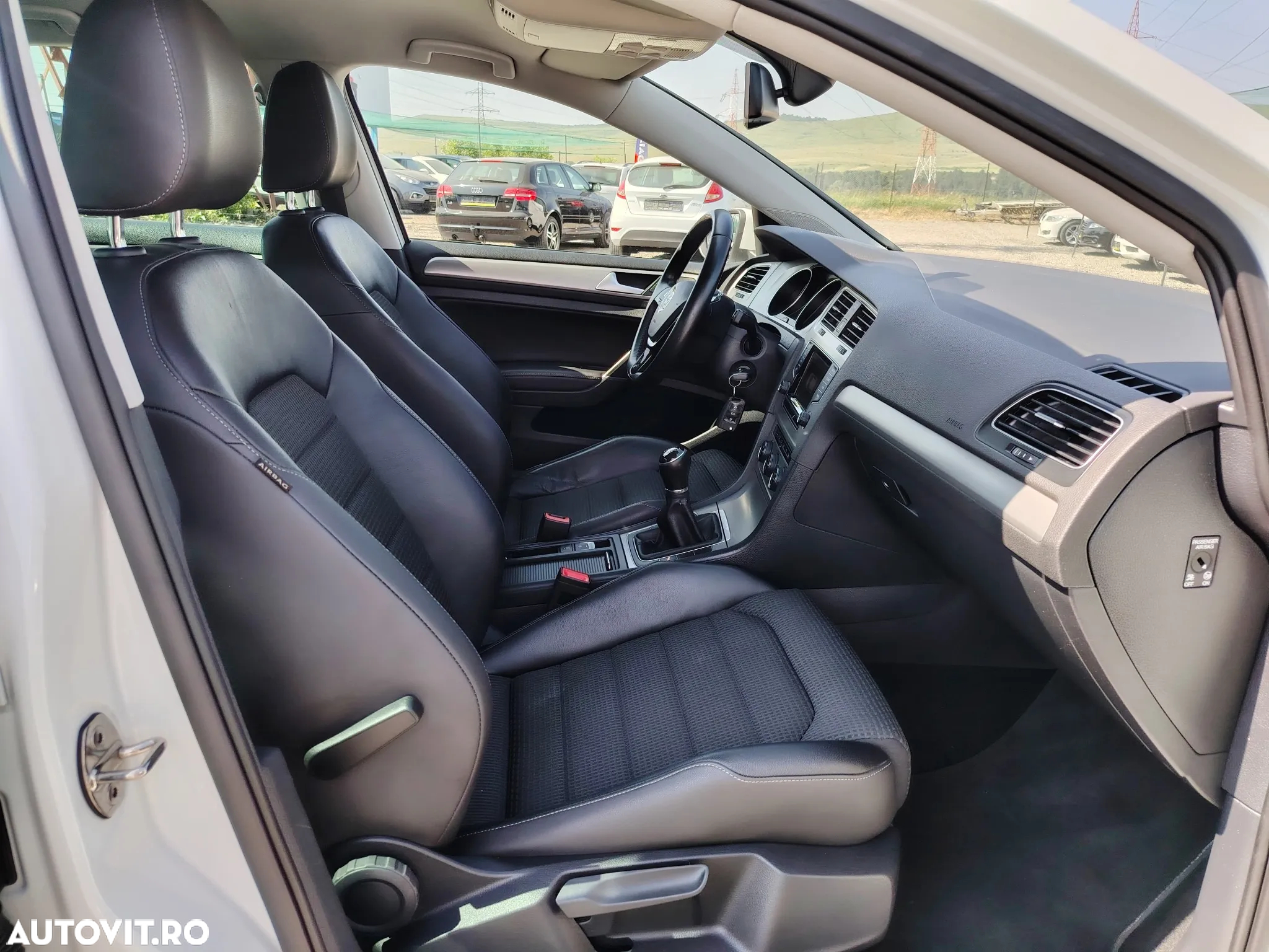 Volkswagen Golf 1.4 TSI BMT Highline - 12