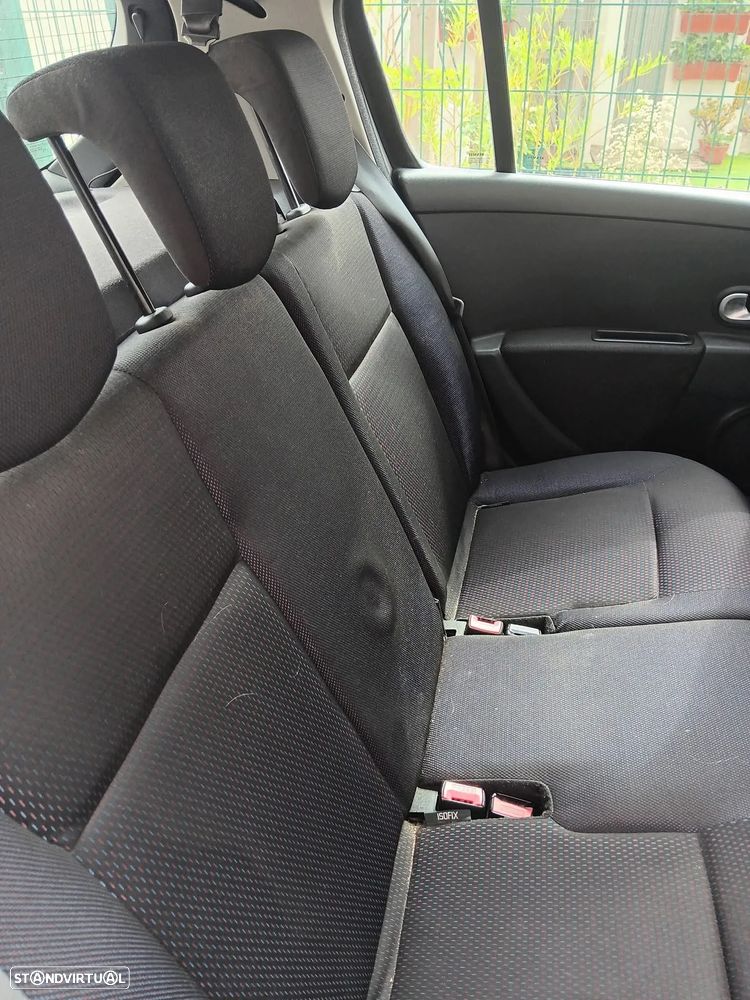 Renault Clio 1.2 16V Pack - 7