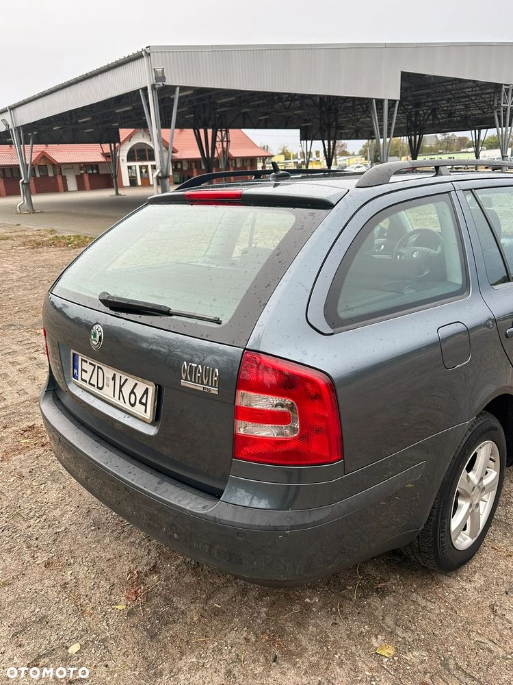 Skoda Octavia 2.0 FSI Ambiente - 3