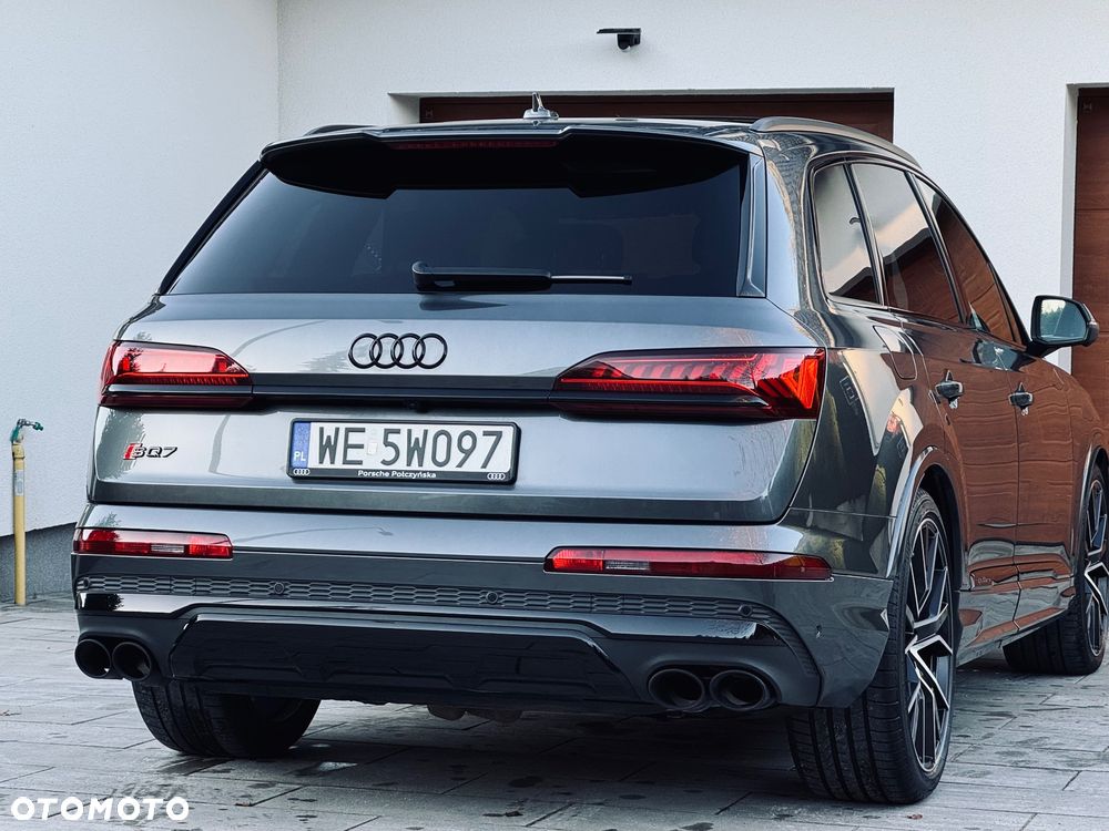 Audi SQ7 - 7