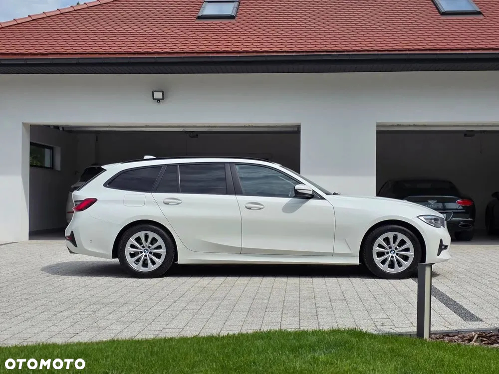 BMW Seria 3 318i Business Edition sport - 11