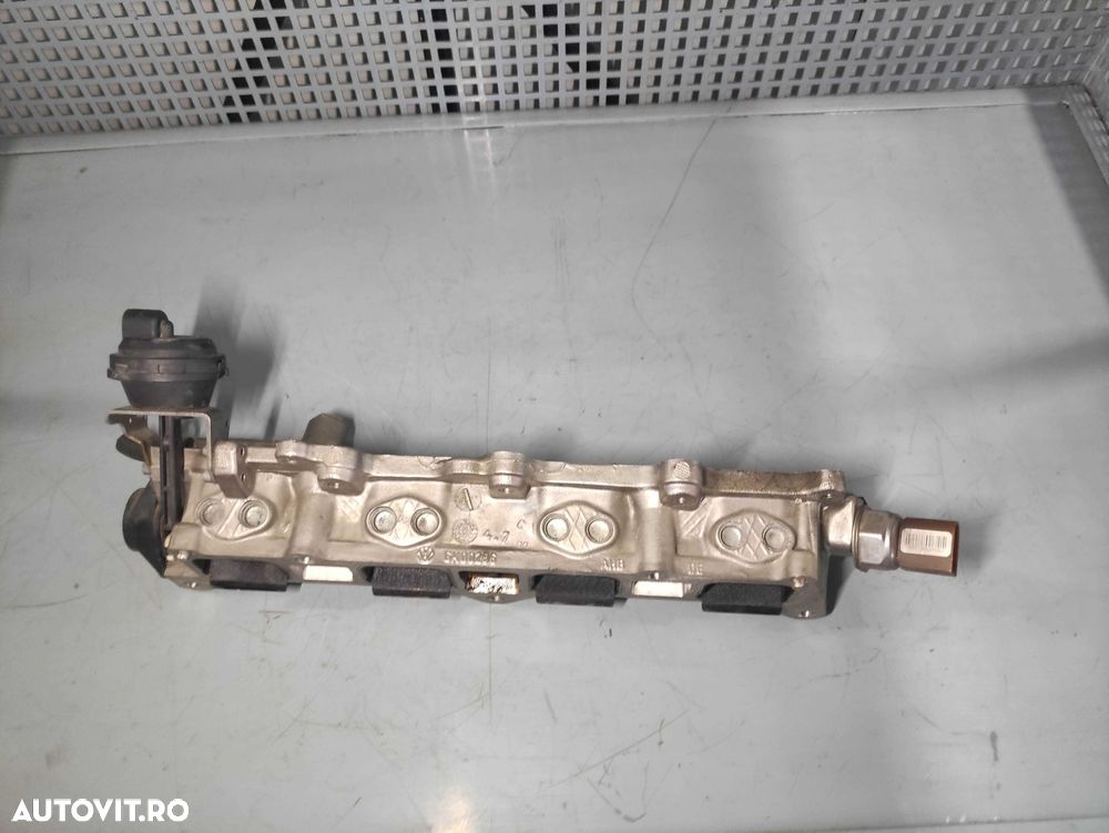 Rampa galerie cu senzori volkswagen vw golf 5 1.4 TSI - 1