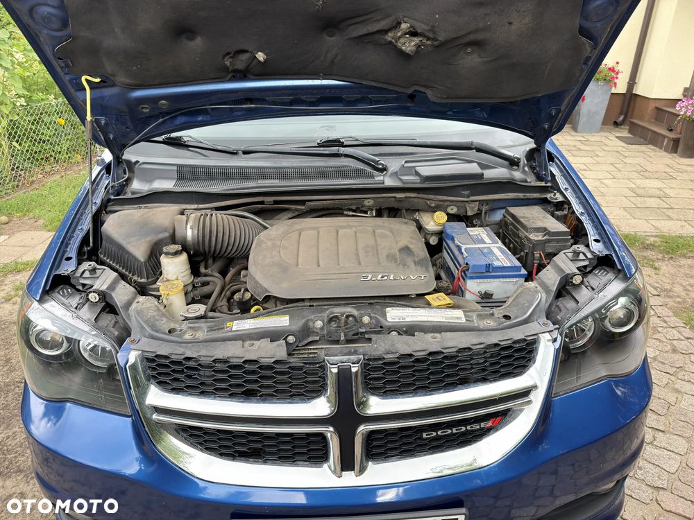 Dodge Grand Caravan - 25