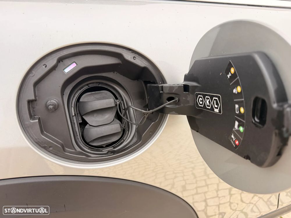 MINI 3 Portas Cooper SE - 35