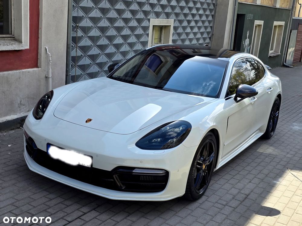 Porsche Panamera 4S - 1