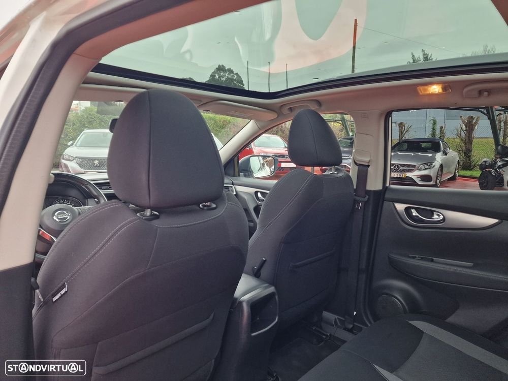 Nissan Qashqai 1.5 dCi N-Connecta DCT - 17