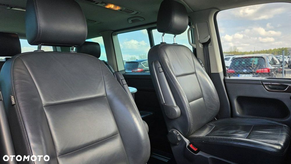 Volkswagen Multivan - 15